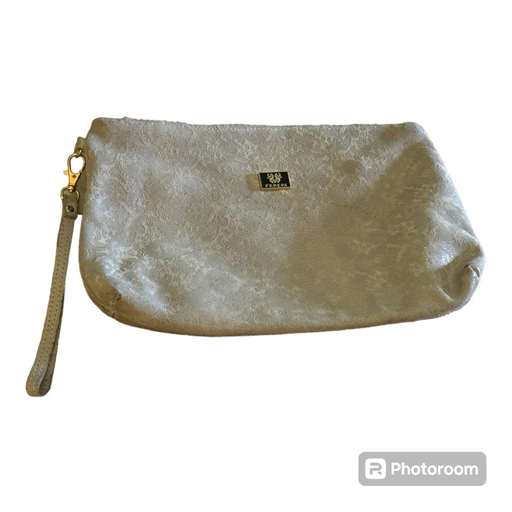 Ferchi gray leather wristlet